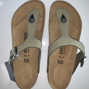 Brand new with tags size 8 color khaki